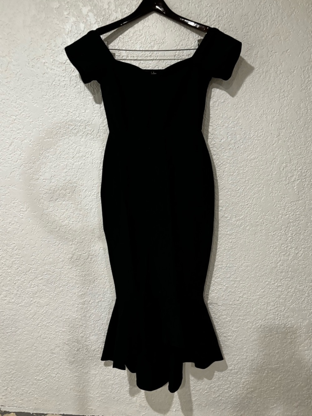 Lulu's Black Off-Shoulder Mermaid Midi Dress with Flared Hem